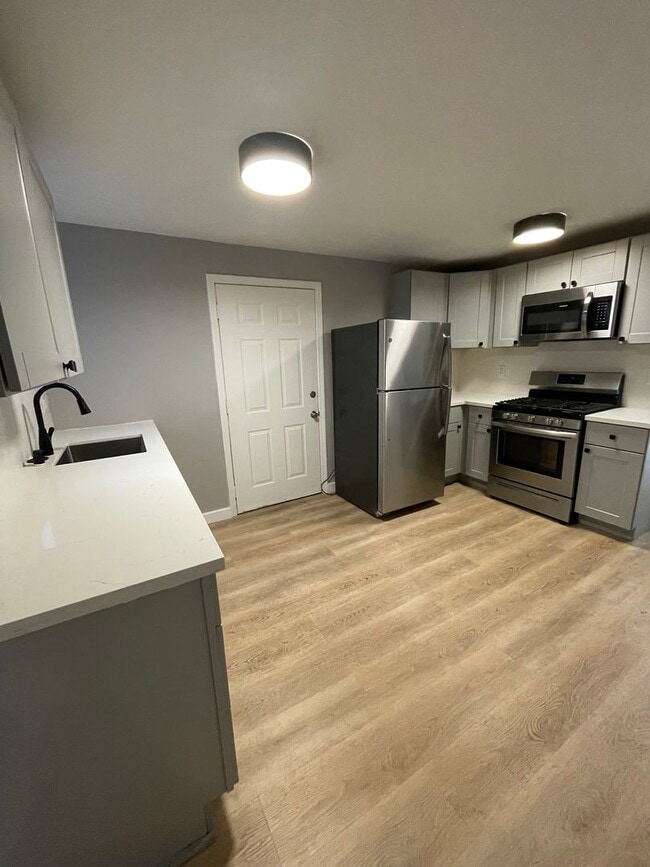 Photo - 1519 Campbell St Apartment