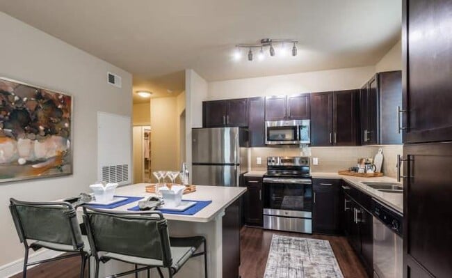 Building Photo - 3 bedroom in Farmers Branch TX 75234