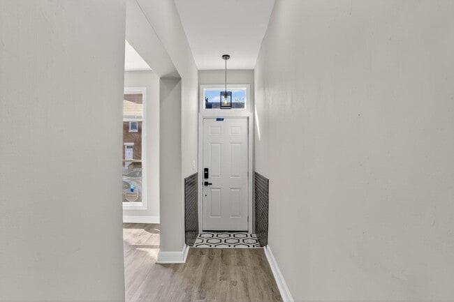 Foto del edificio - 2102 W Saratoga St