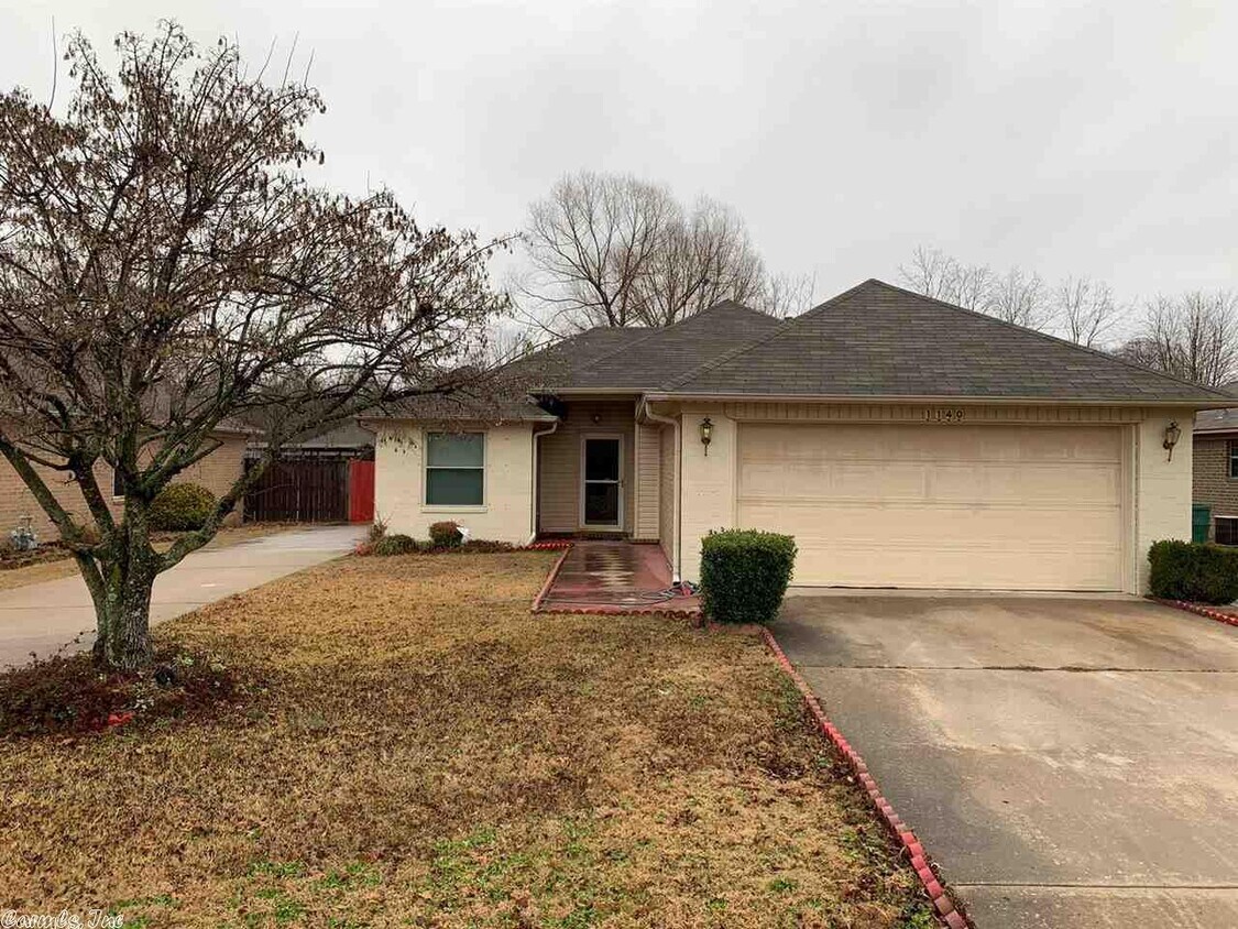 1140 Trenton Dr, Conway, AR 72034 House Rental in Conway, AR