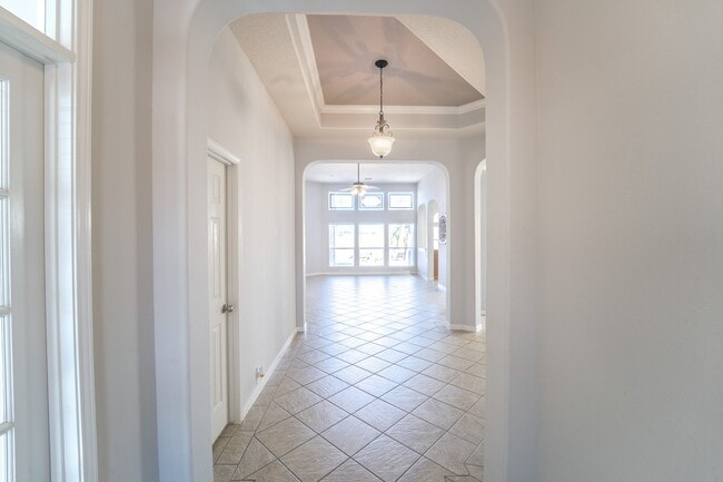 Building Photo - 2910 Sandleigh Dr