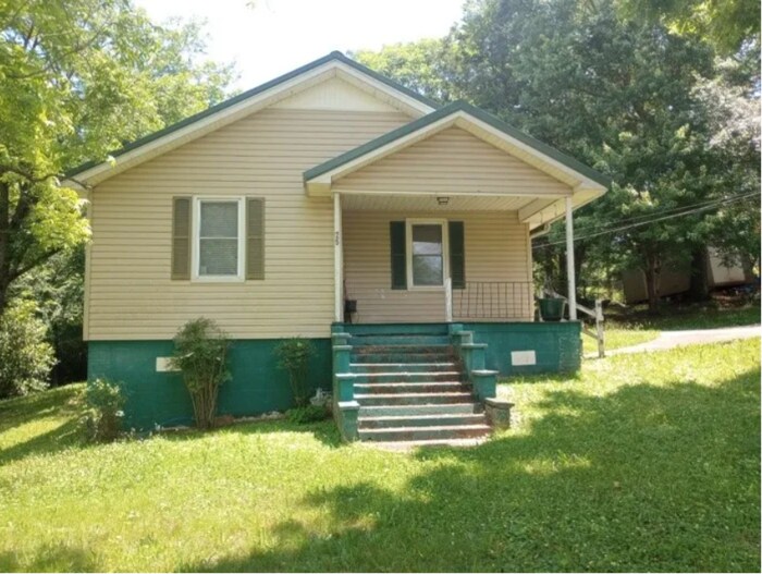 Primary Photo - 25 Sitton St