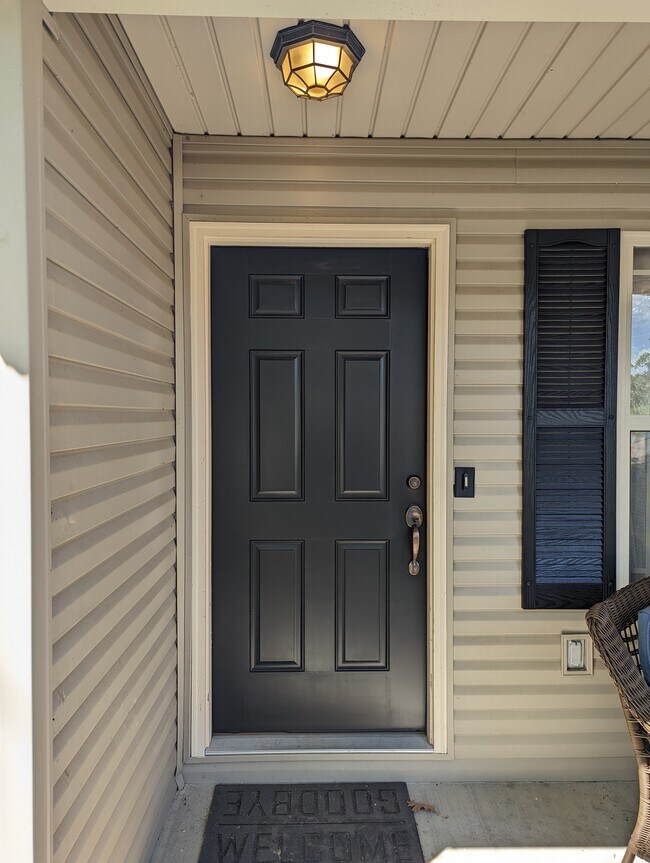 Building Photo - 22 Lyndhurst Dr