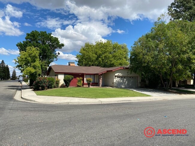 Foto del edificio - Beautiful 3 Bedroom Home Located in the So...