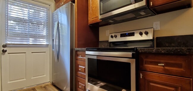Interior Photo - 340 5th Ave