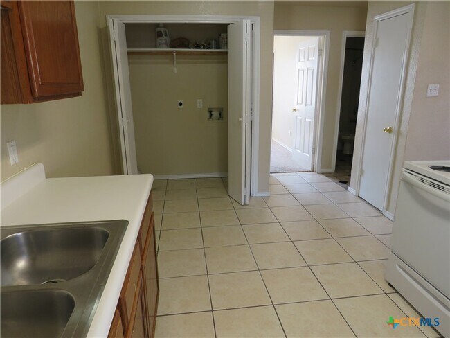 Foto del edificio - 1602 Benttree Dr