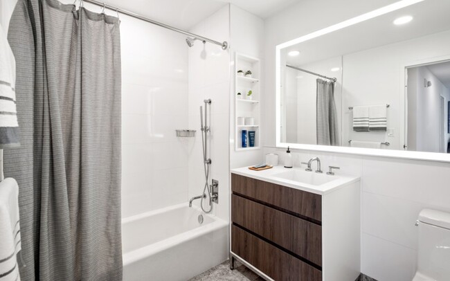 Building Photo - TRUE 3 CORNER UNIT W/D IN UNIT A MUST SEE