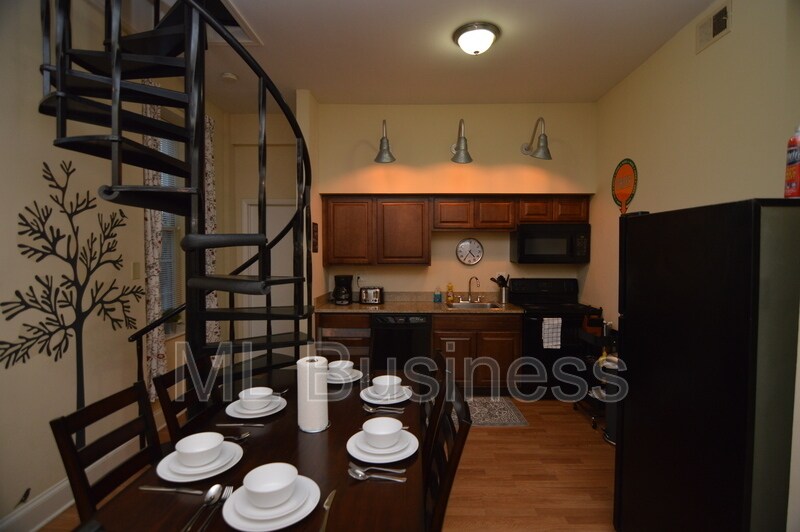 Foto principal - 812 Lafayette Ave