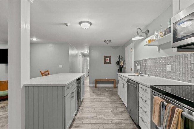 Foto del edificio - 66 Girard Ave