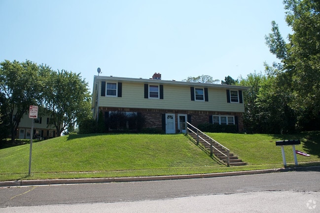 Building Photo - 1947 Dixie Dr