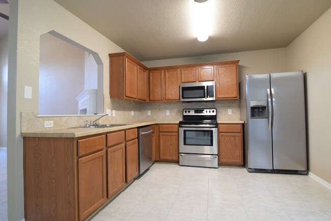 Building Photo - 5423 Southern Crossing Dr