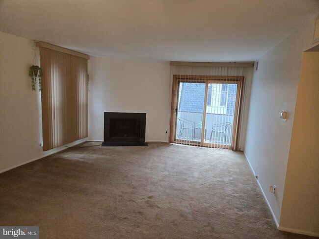 Foto del edificio - 25 S Church Rd