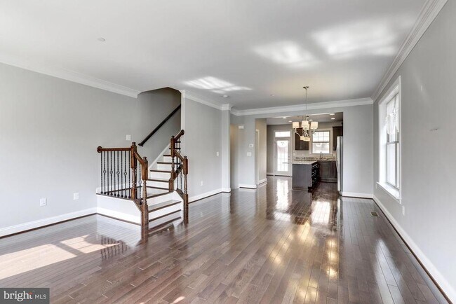 Foto del edificio - 6128 Solent Pl NE