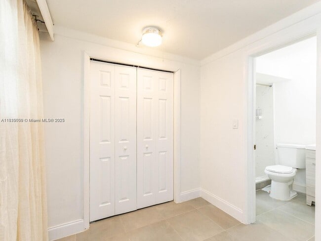 Foto del edificio - 3352 SW 6th St