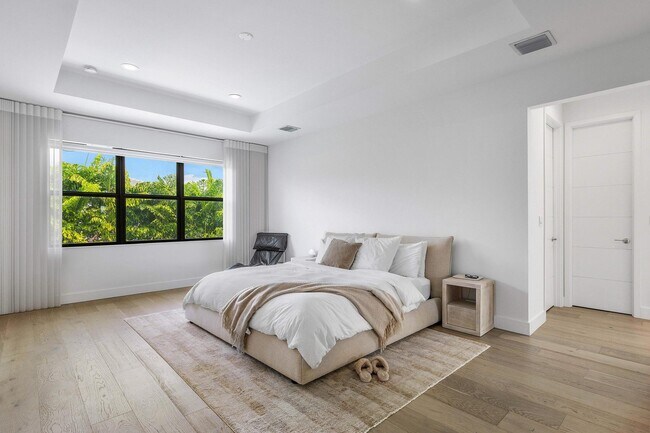 Foto del edificio - 8227 Oceanus Dr