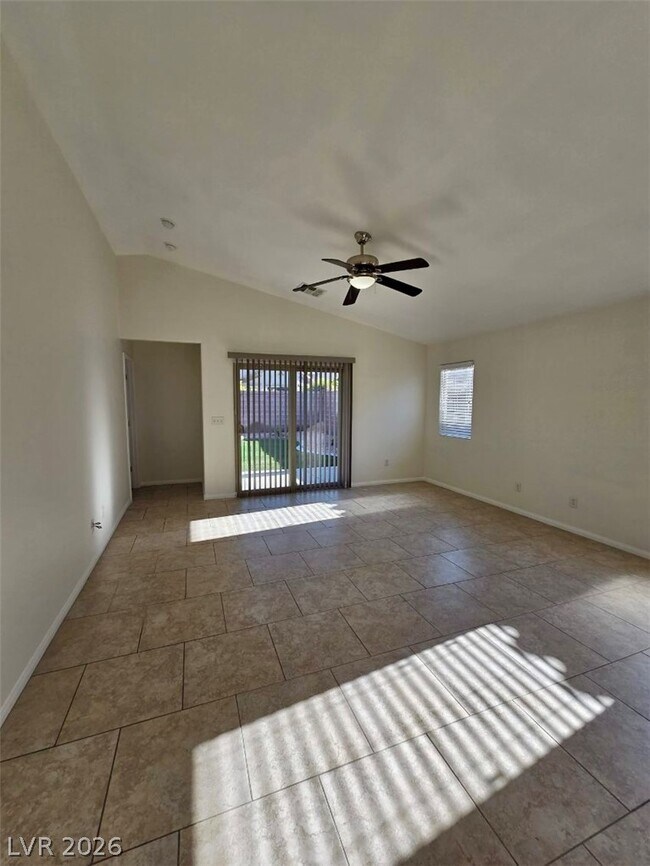 Building Photo - 5692 Great Eagle Ct