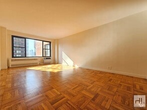 Building Photo - Penthouse Studio in Union Square | 18th Fl...