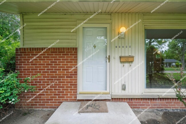 Building Photo - 29309 Spring Hill Dr