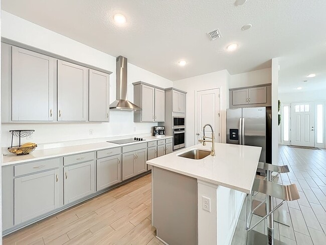 Building Photo - 6423 Cyrils Dr