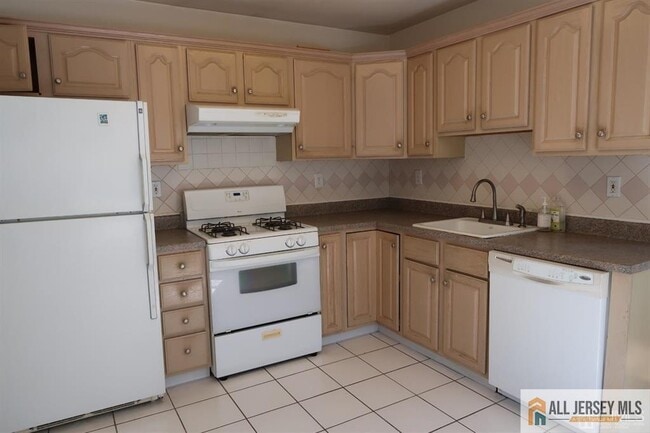 Foto del edificio - 1402 Cypress Ln