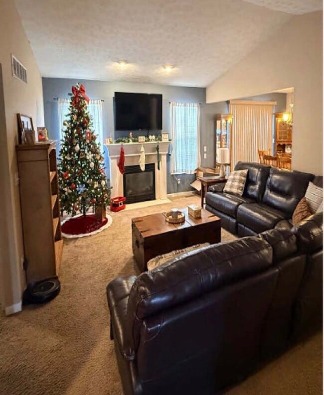 Foto del edificio - 1317 Cross Creek Dr