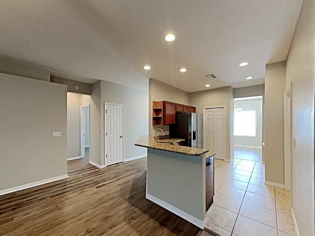 Building Photo - 3668 Sandhill Crane Dr