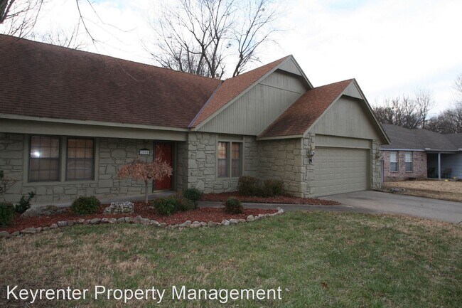 Foto del edificio - 4 br, 3 bath House - 2808 S Dogwood Ave