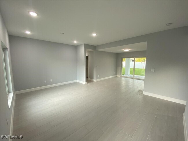 Foto del edificio - 21 NE 16th Pl