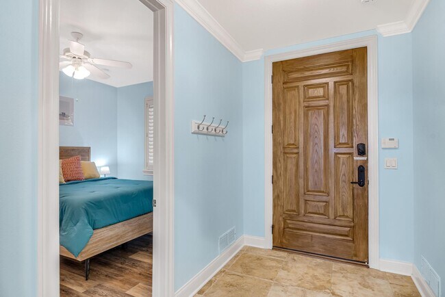 Foto del edificio - 2450 N Ocean Shore Blvd
