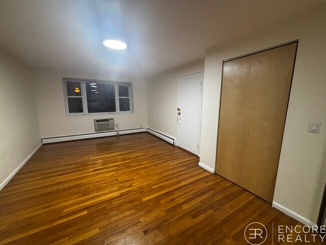 Foto del edificio - 110 Babcock St