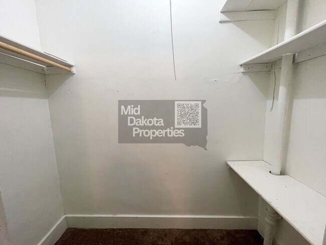 Building Photo - 216 E 5th Ave