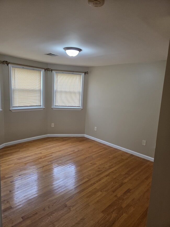 Bedroom 1 - 362 Forest St