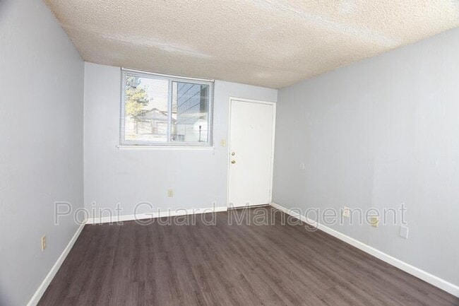 Building Photo - 1226 S Longfellow Cir