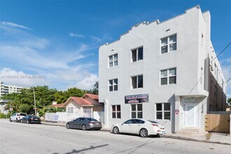 Building Photo - 1051 NW 2nd St