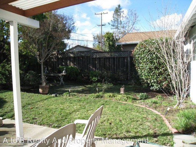 Building Photo - 3 br, 2 bath House - 7448 Stanford Pl