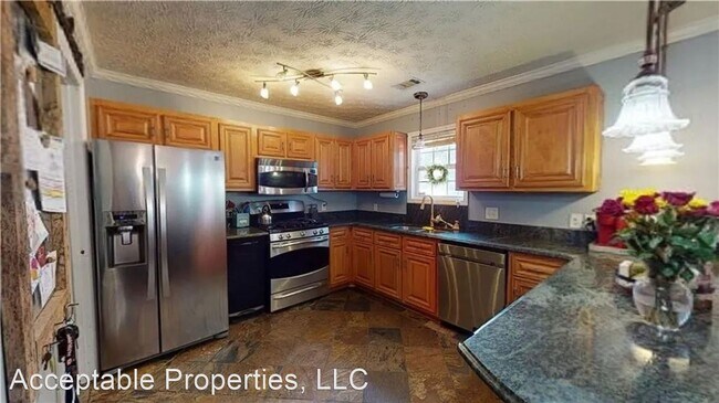 Building Photo - 4 br, 2 bath House - 2601 Poyner Drive