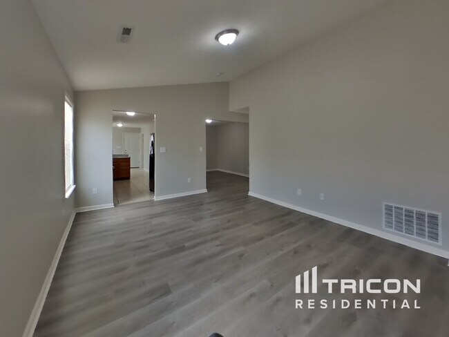 Building Photo - 5613 Wild Horse Drive Indianapolis IN