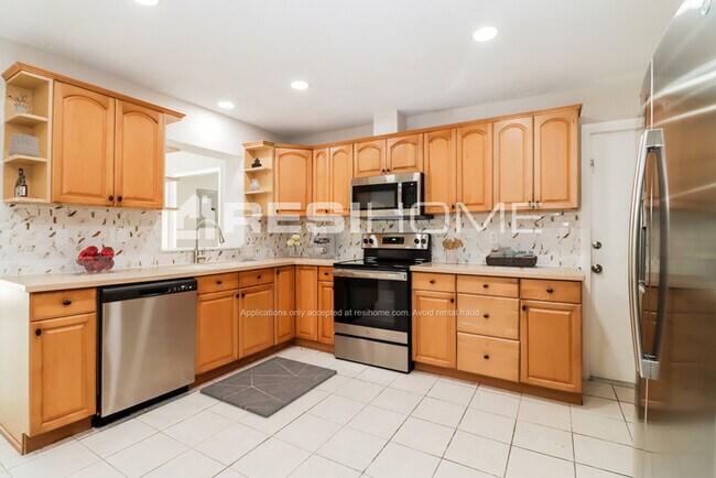 Building Photo - 470 Kirkland Cir