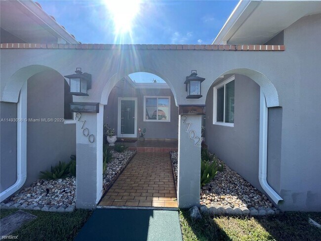 Foto del edificio - 3 br, 2 bath House - 9702 SW 37th Ter