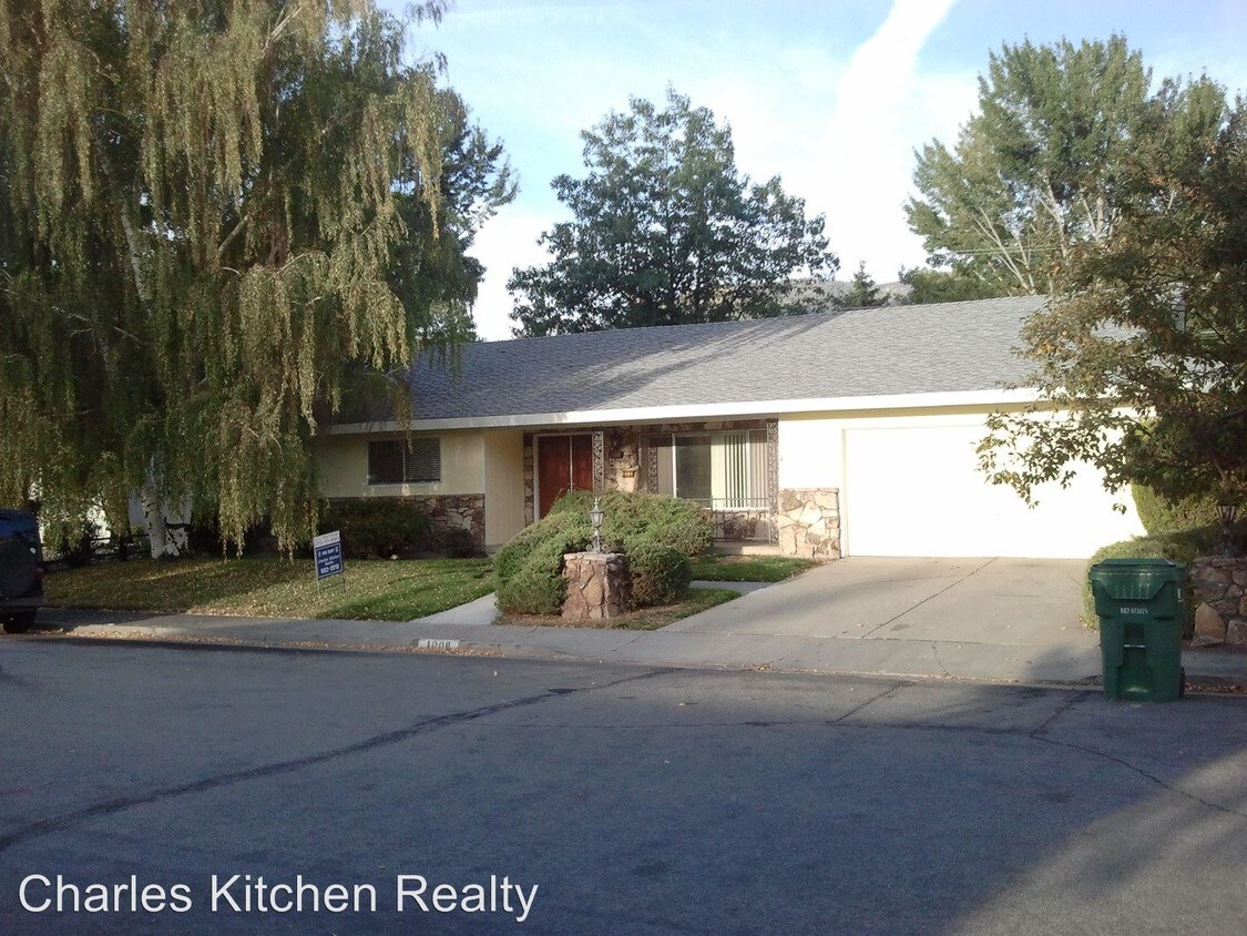 Foto principal - 1008 W Sunset Way