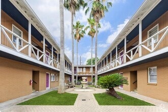 Building Photo - 3618 Garrott St