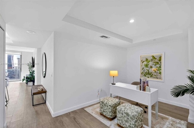 Foto del edificio - 45 SW 9th St