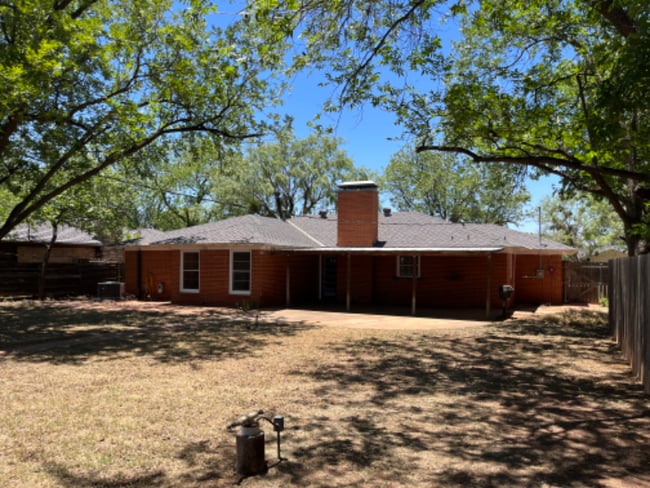 Building Photo - 309 Moore Dr