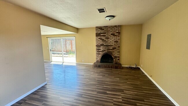 Foto del edificio - 2725 Del Oro Cir