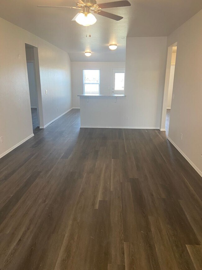 Building Photo - *New Year, New Home Special* Three Bedroom...