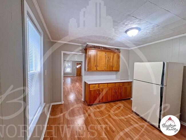 Building Photo - 3 Bedroom House - North Toledo