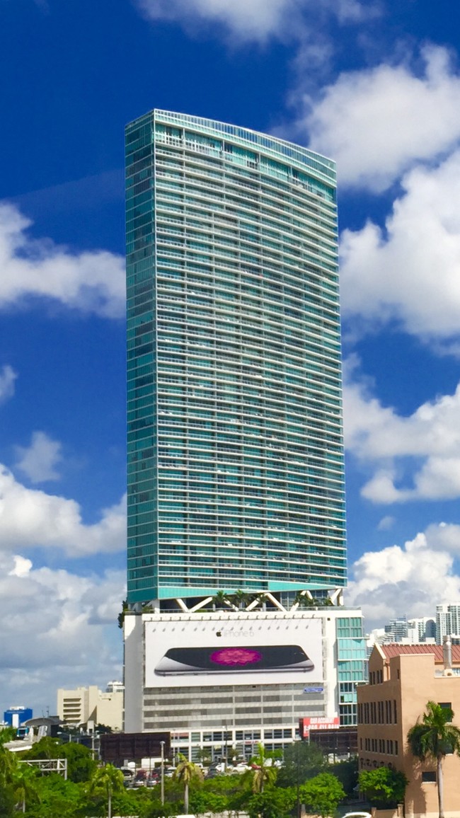 El edificio más moderno de Miami - 888 Biscayne Blvd