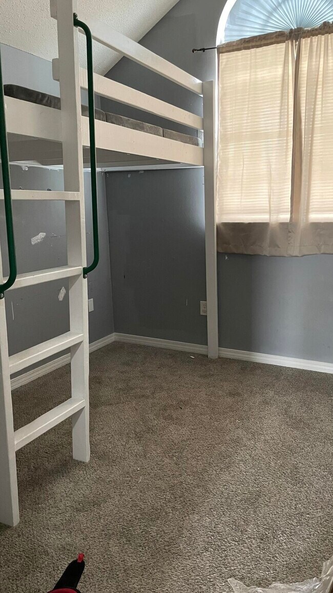 Foto del edificio - 454 Sandy Ridge Cir