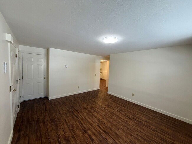 Foto del edificio - 12 Renarl Ave