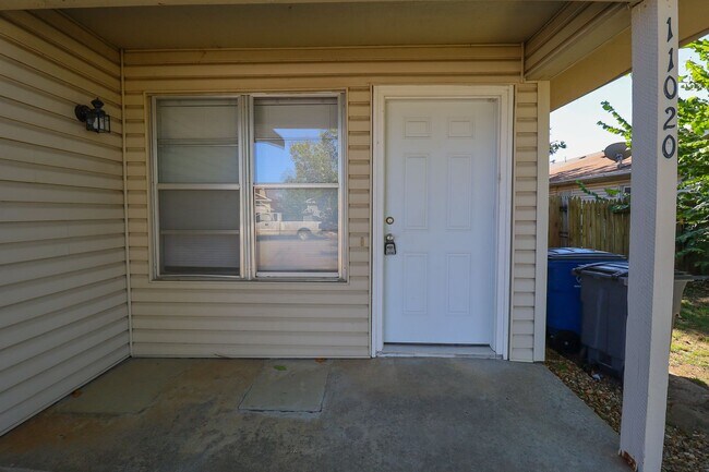 Building Photo - 2 Bed | 1 Bath in East Tulsa!